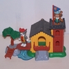 3K03-26 Tom & Jerry Mousquetaire avec chateau drapeau et pont levis